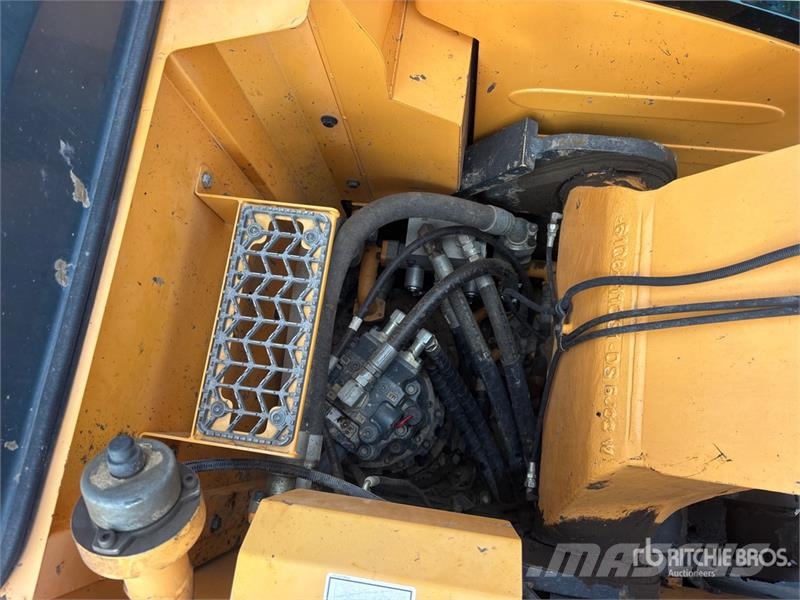 Hyundai HX235 LCR Tracked Excavator Pásová rýpadla