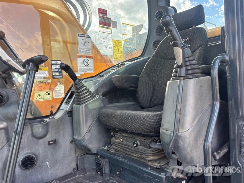 Hyundai HX235 LCR Tracked Excavator Pásová rýpadla