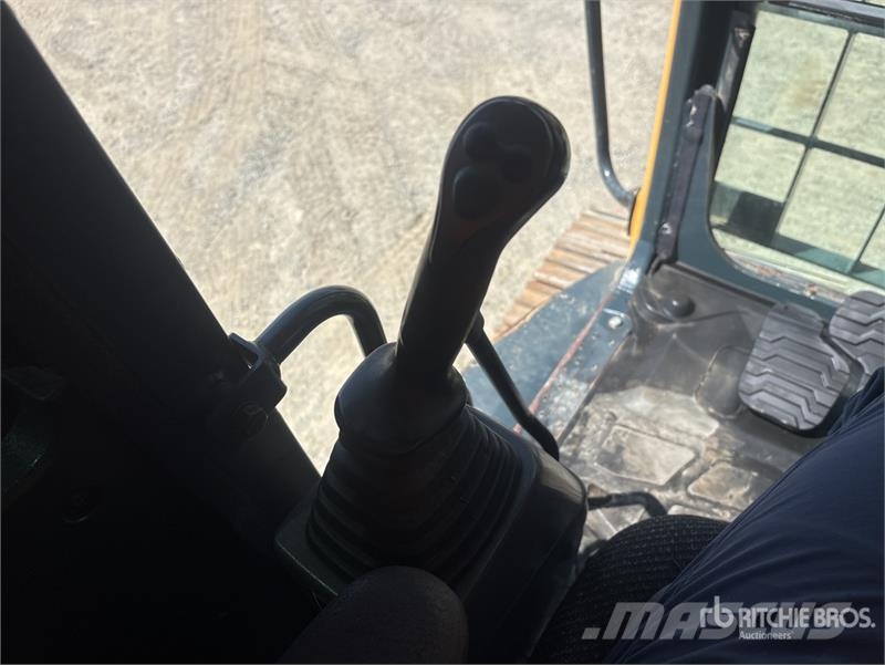 Hyundai HX235LCR Tracked Excavator Bageri guseničari