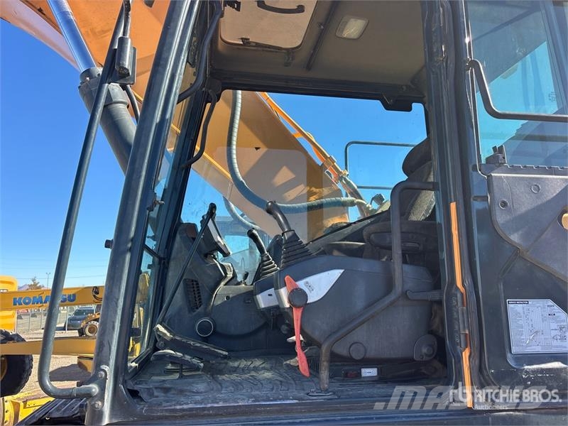 Hyundai HX330L Tracked Excavator Escavadoras de rastos