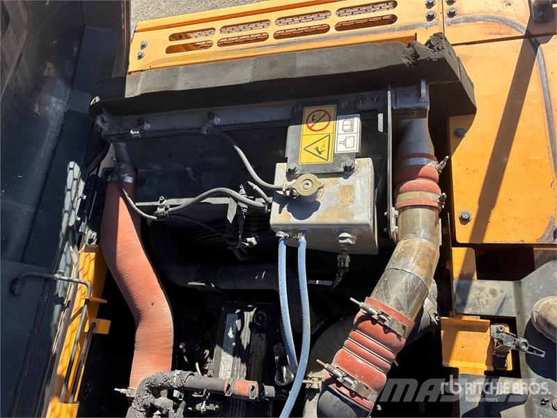Hyundai HX330L Tracked Excavator Escavadoras de rastos