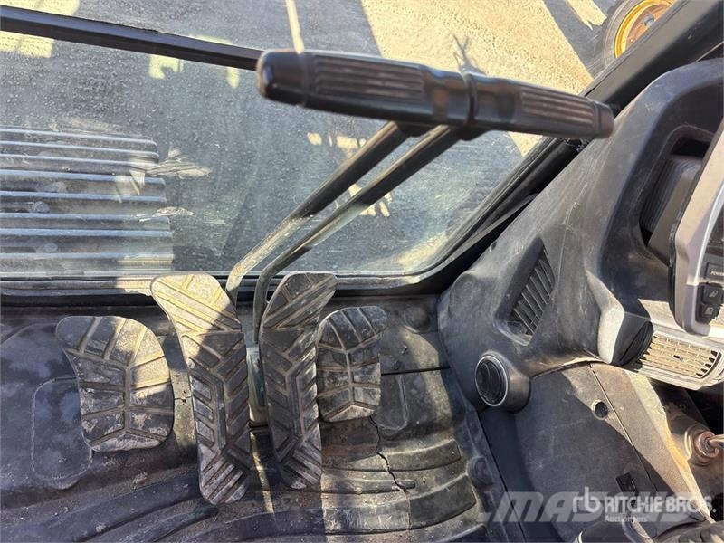 Hyundai HX330L Tracked Excavator Escavadoras de rastos