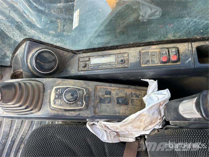 Hyundai HX380A L Kāpurķēžu ekskavatori