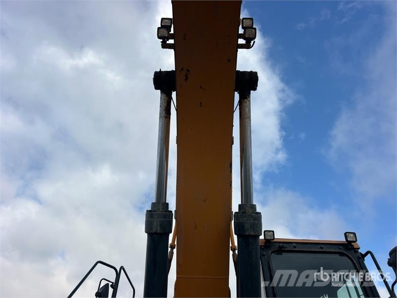 Hyundai HX380A L Kāpurķēžu ekskavatori