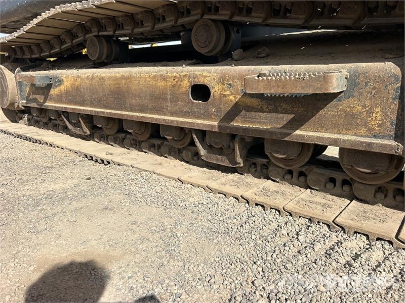 Hyundai HX480 L Tracked Excavator Crawler excavators
