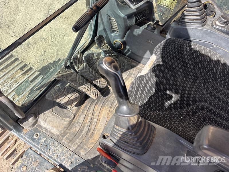 Hyundai HX480A L Kāpurķēžu ekskavatori