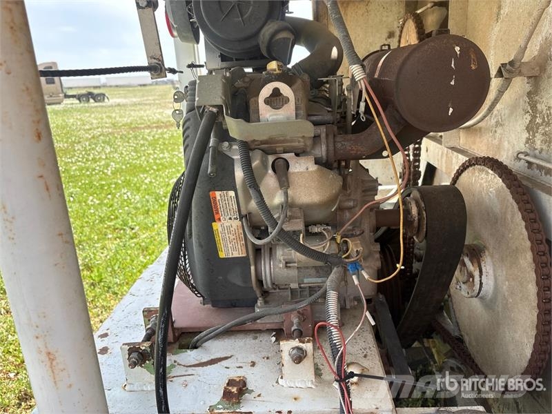 Hyundai Hydroseeder Otros componentes