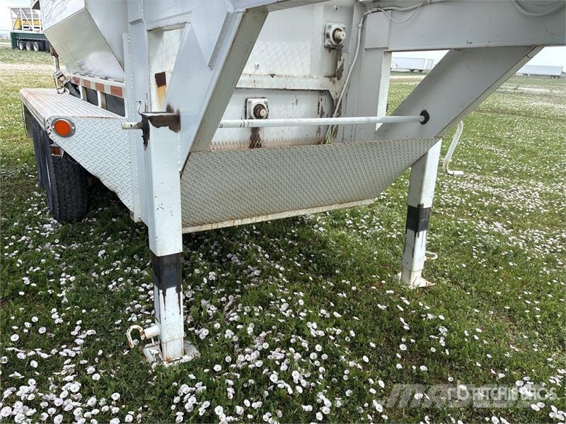 Hyundai Hydroseeder Muut