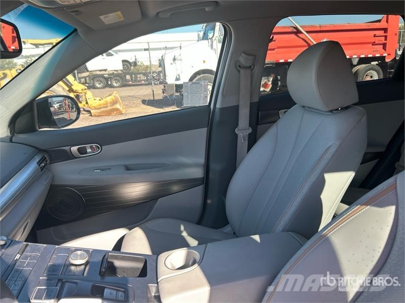 Hyundai Nexo 2WD SUV (Inoperable) Voiture