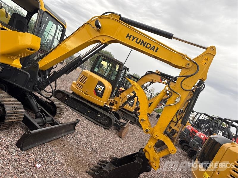 Hyundai R60-7 Tracked Excavator Bagri goseničarji