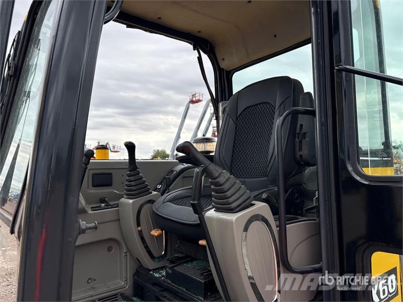 Hyundai R60-7 Tracked Excavator Bagri goseničarji