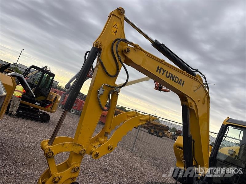 Hyundai R60-7 Tracked Excavator Bagri goseničarji