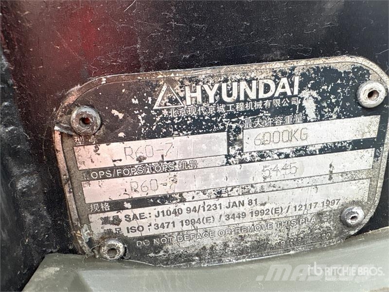 Hyundai R60-7 Tracked Excavator Bagri goseničarji