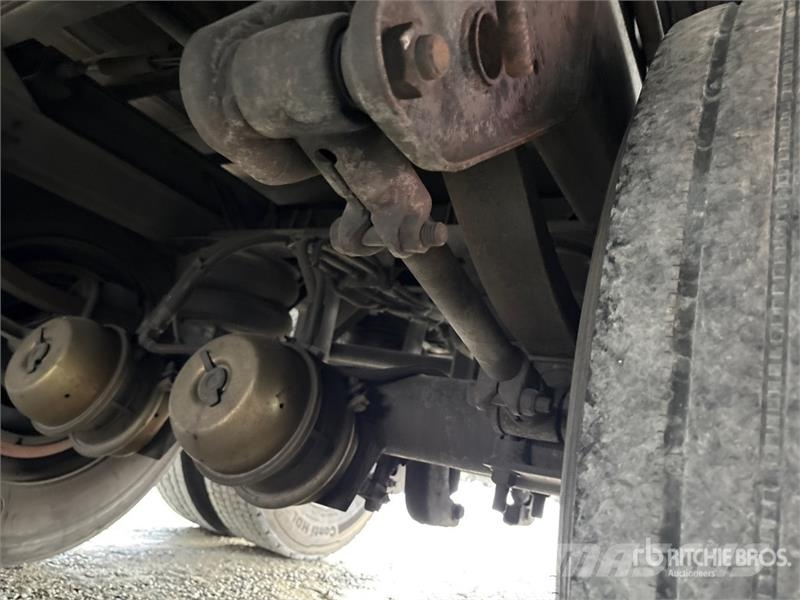 Hyundai V12530152-AJS Dobozos pótkocsik