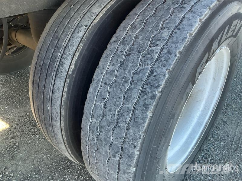 Hyundai VC2530152-AJS Прицепы-фургоны
