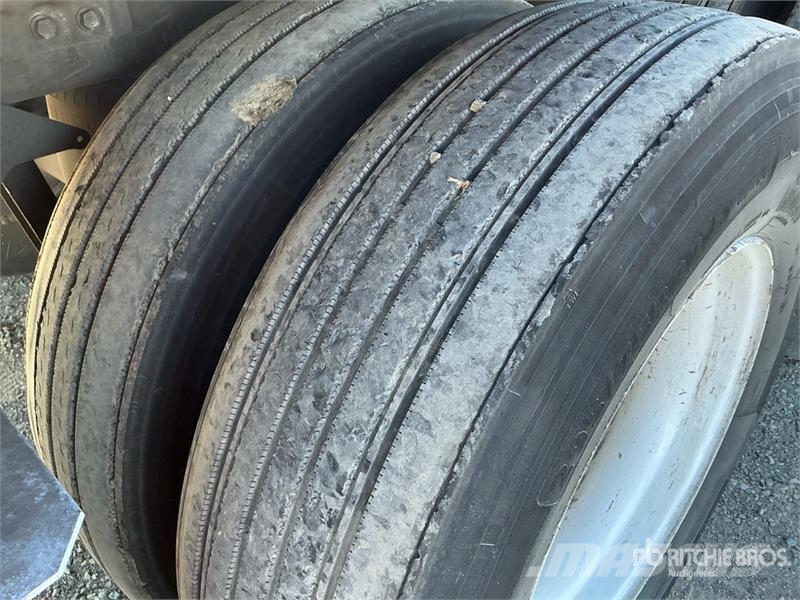 Hyundai VC2530152-AJS Прицепы-фургоны