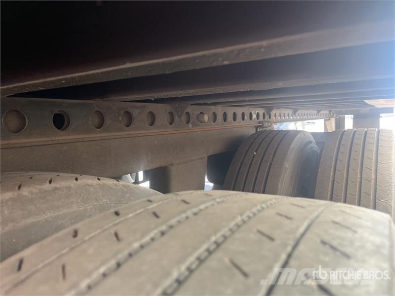 Hyundai VC2530152-AJS Прицепы-фургоны