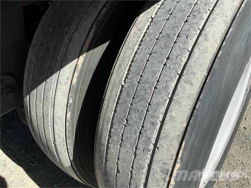 Hyundai VC2530152-AJS Прицепы-фургоны