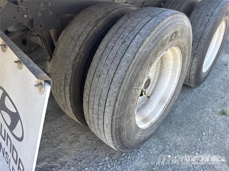 Hyundai VC2530152-AJS Прицепы-фургоны