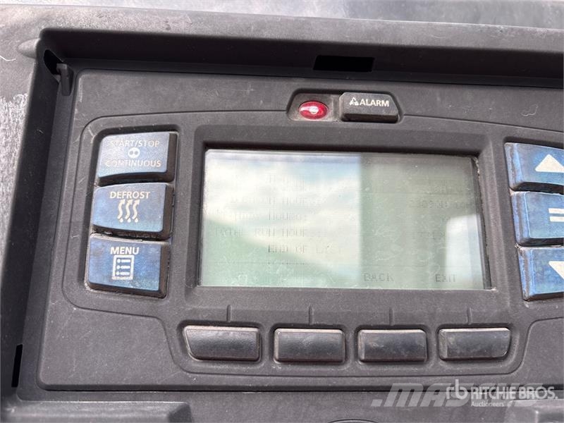 Hyundai VR2530152-AS Piekabes ar temperatūras kontroli