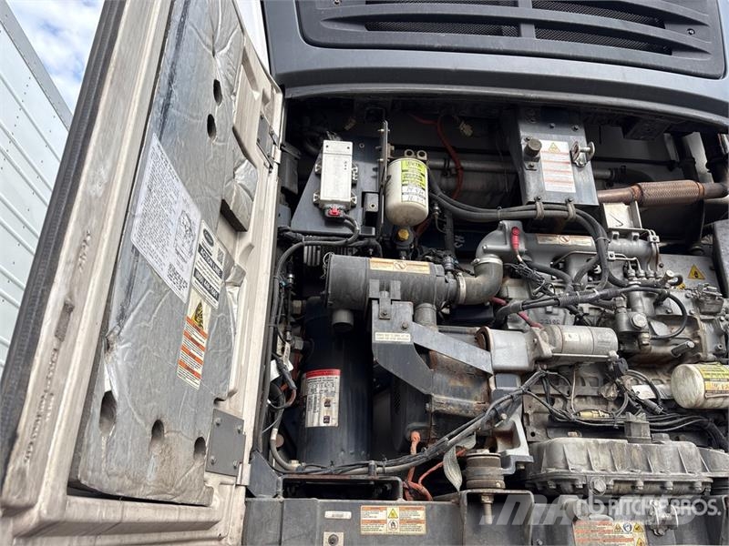 Hyundai VR2530152-AS Piekabes ar temperatūras kontroli