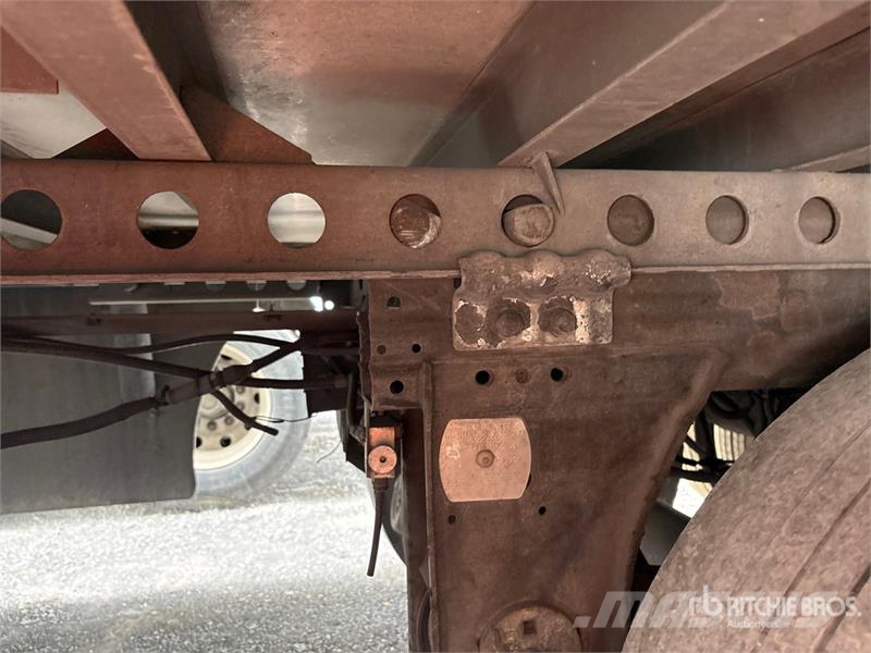 Hyundai VR2530152-AS Piekabes ar temperatūras kontroli