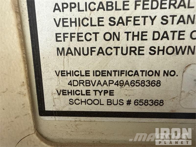 IC Corporation FE300 4x2 48-Seat School Bus Minibusy