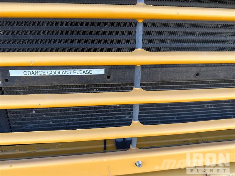 IC Corporation FE300 4x2 48-Seat School Bus Minibusy