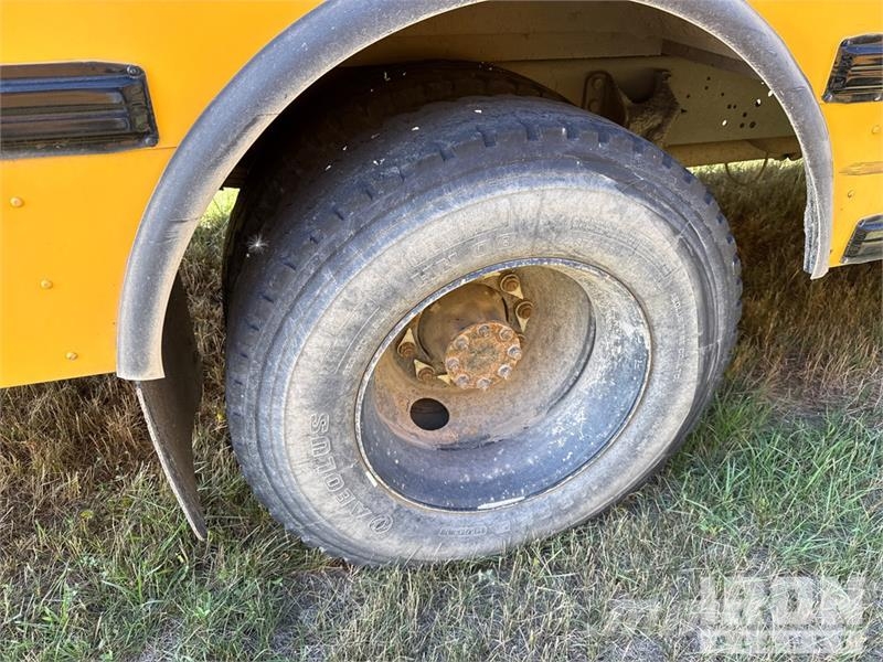 IC Corporation FE300 4x2 48-Seat School Bus Minibusy