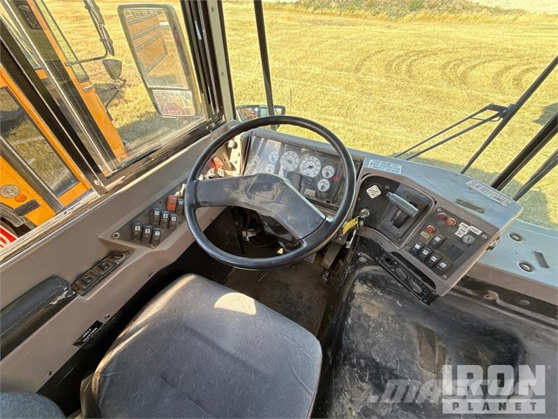 IC Corporation FE300 4x2 48-Seat School Bus Minibusy