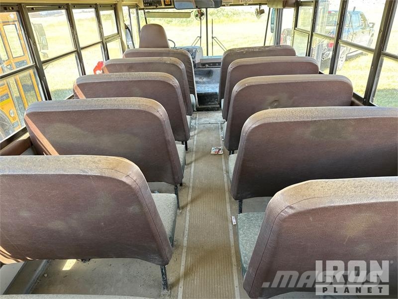 IC Corporation FE300 4x2 48-Seat School Bus Minibusy