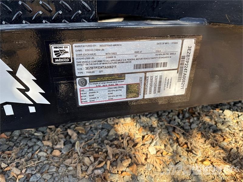 Industrias America 227T 14 ft T/A Tilt Deck Trailer ローローダー