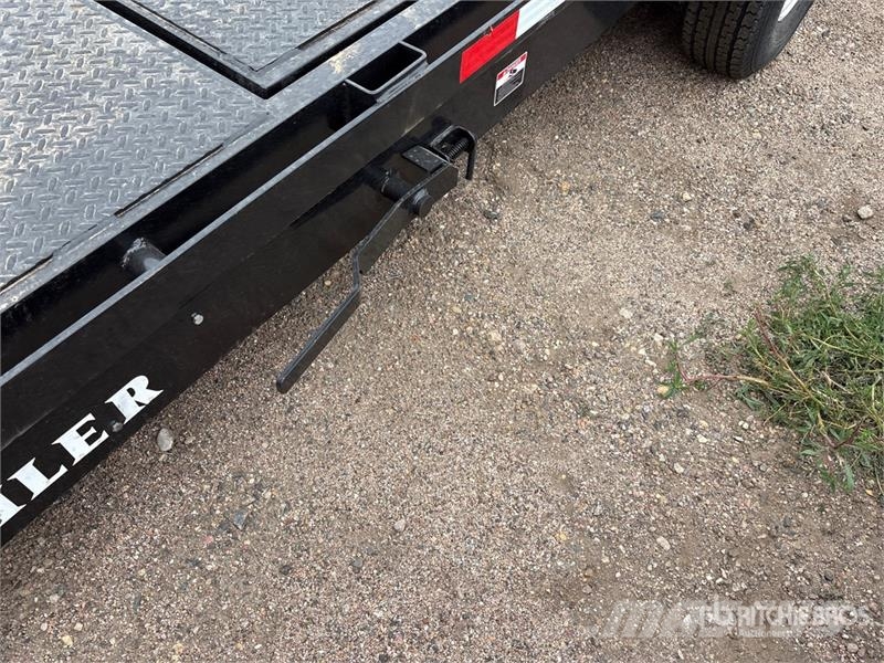 Industrias America 227T 10410 lb 19 ft T/A Tilt Deck Trailer (Unused) Low loaders