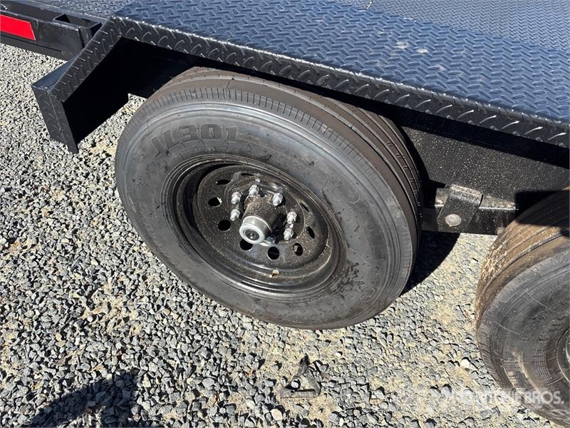 Industrias America 227T 22 ft T/A Tilt Deck Trailer ローローダー