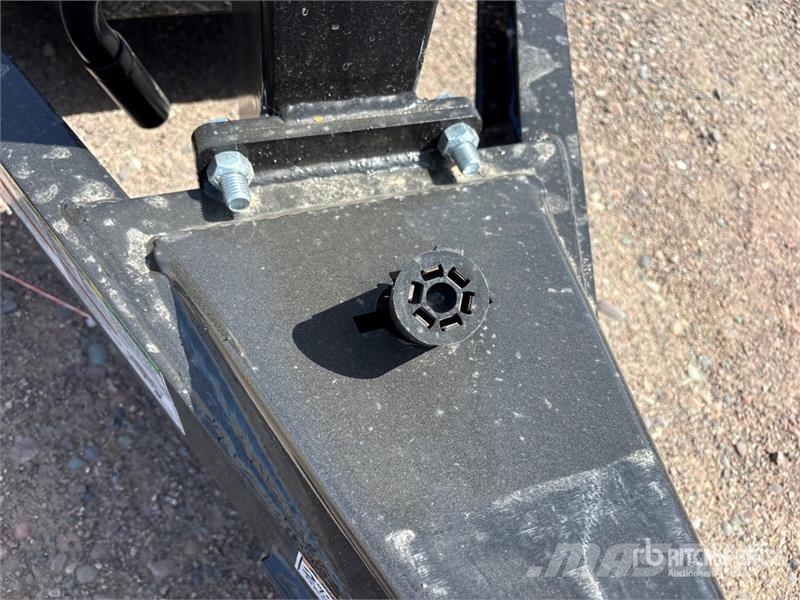 Industrias America 227T 22 ft T/A Tilt Deck Trailer Низкорамные прицепы