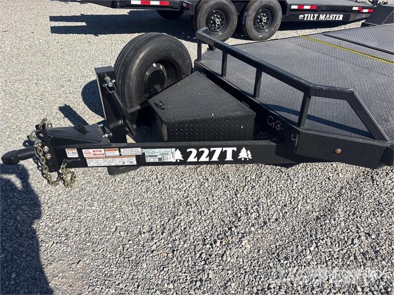 Industrias America 227T 14000 lb 22 ft T/A Tilt Deck Trailer (Unused) Nizki nakladalci