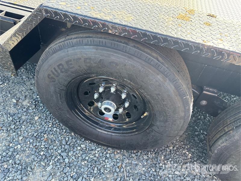 Industrias America 227T 22 ft T/A Tilt Deck Trailer ローローダー