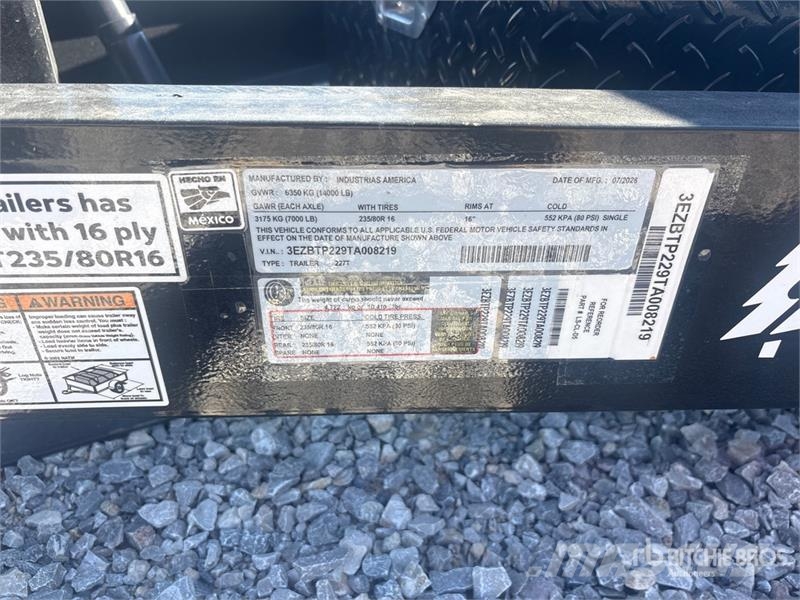 Industrias America 227T 14000 lb 22 ft T/A Tilt Deck Trailer (Unused) Nizki nakladalci
