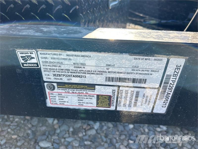 Industrias America 227T 20 ft T/A Tilt Deck Trailer Plataformas bajas