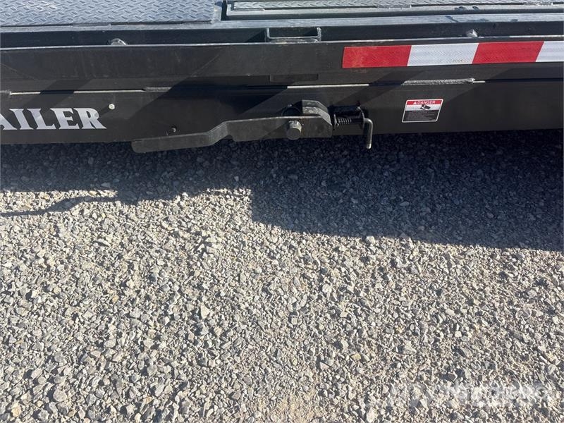 Industrias America 227T 14000 lb 22 ft T/A Tilt Deck Trailer (Unused) Nizki nakladalci