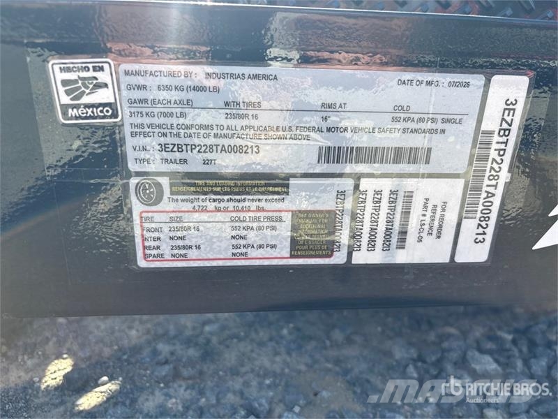 Industrias America 227T 22 ft T/A Tilt Deck Trailer ローローダー