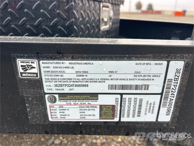 Industrias America 227T 22 ft T/A Lane 4 Spot 5 Tilt Deck Trailer Lavetit