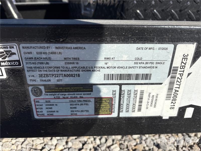 Industrias America 227T 14000 lb 22 ft T/A Tilt Deck Trailer (Unused) Nizki nakladalci