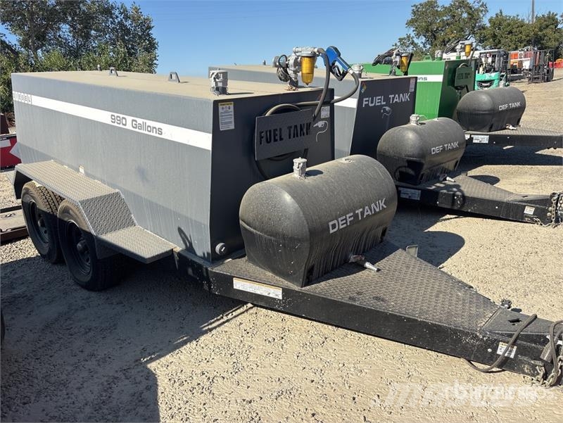 Industrias America 990 gal Trailer Mounted Steel Diesel Fuel Tank Degvielas un piedevu tvertnes