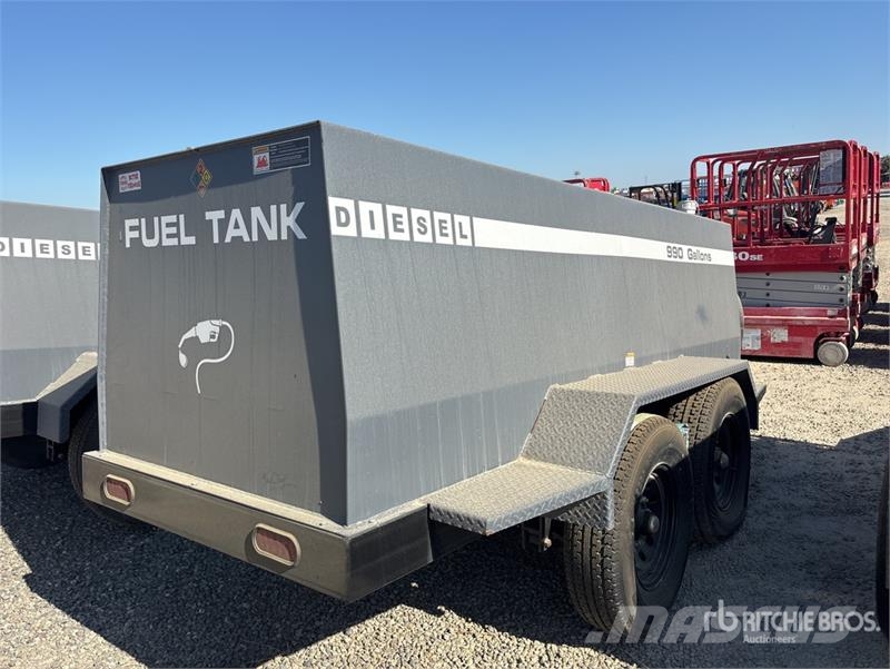 Industrias America 990 gal Trailer Mounted Steel Diesel Fuel Tank Degvielas un piedevu tvertnes