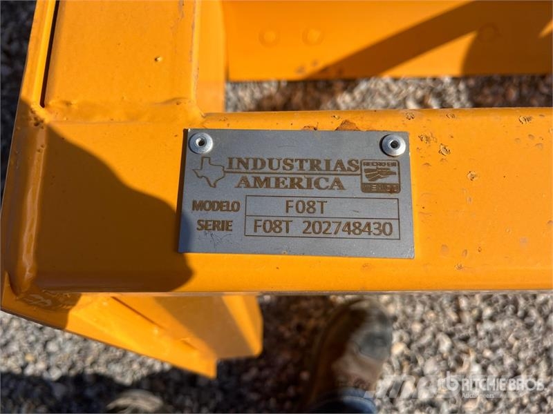 Industrias America F08T S/A Towable Box Blade ملحقات أخرى للجرارات