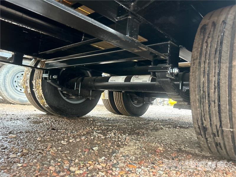Industrias America G32HR 32 ft T/A Gooseneck Equipment Trailer Auto pārvadāšanas treileri