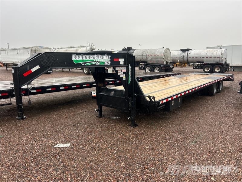 Industrias America G32HR 32 ft T/A Gooseneck Equipment Trailer Auto pārvadāšanas treileri