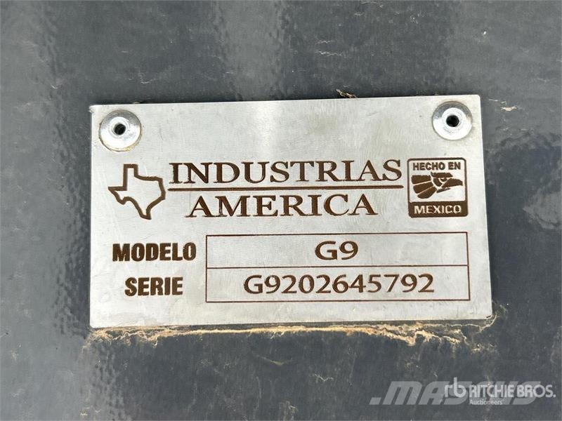 Industrias America G9 108 in Skid Steer Snow Pusher (Unused) Снежные отвалы и плуги