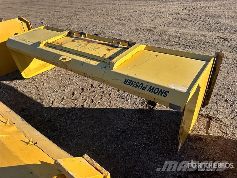 Industrias America SP09 108 in Skid Steer Snow Pusher Hóeltakarítók